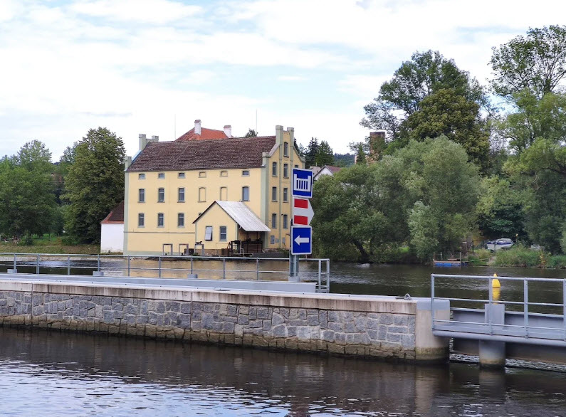 Zámek Hněvkovice, Czech Republic (Czechia)